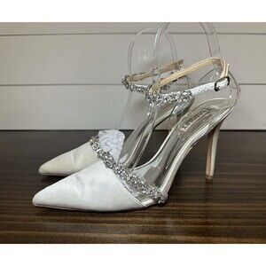 BADGLEY MISCHKA‎ Adeline Jeweled Ivory Embellished Heels Women's 9 Flaws